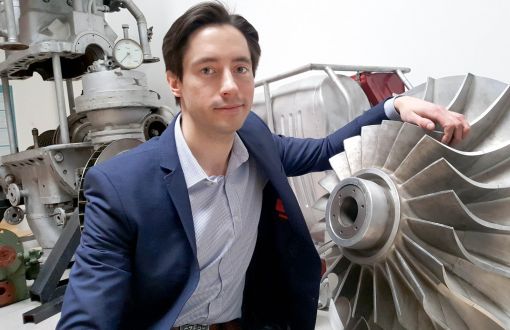 dr hab. inż. Grzegorz Liśkiewicz w laboratorium Instytut Maszyn Przepływowych PŁ, fot. Jacek Szabela