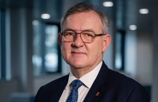 Zdjęcie portretowe: prof. Krzysztof Jóźwik, rektor PŁ