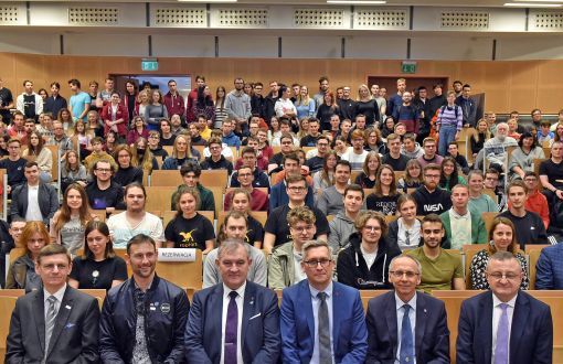 Aula na Wydziale EEIA, gdzie studiował dr Uznański