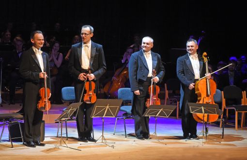 Muzyka na Politechnice: Grupa MoCarta w trakcie koncertu