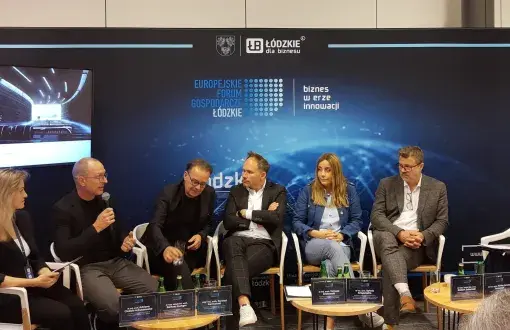 Panelists and moderators: from left: dr inż. arch. Adriana Cieślak-Arkuszewska, dr hab. Bartosz Hunger,  mgr inż. arch. Konrad Karmański, dr inż. arch. Tomasz Krotowski, dr inż. arch. Sylwia Krzysztofik, dr hab. sztuki inż. arch. Robert Sobański, dr inż. arch. Anna Aneta Tomczak (Photo by dr inż. arch. Tomasz Krystkowski)