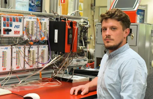 MEiN award winner Ernest Stano in the laboratory at TUL, photo: Filip Podgórski