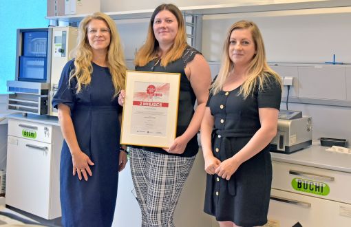 From the left: dr inż. Ilona Gałązka-Czarnecka, dr inż. Joanna Grzelczyk, dr inż. Joanna Oracz