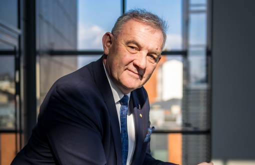 Zdjęcie portretowe: prof. Krzysztof Jóźwik