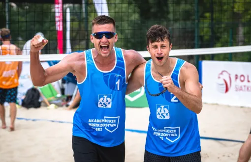 Michał Kruk i Maciej Kaszewiak z PŁ na AMP w siatkówce plażowej, fot. arch. Studium Sportu
