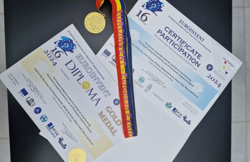 Dyplom i złoty medal