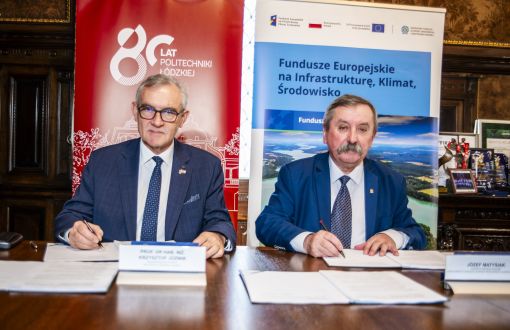Sygnatariusze umowy rektor prof. Krzysztof Jóźwik i zastępca prezesa Zarządu NFOŚiGW Józef Matysiak