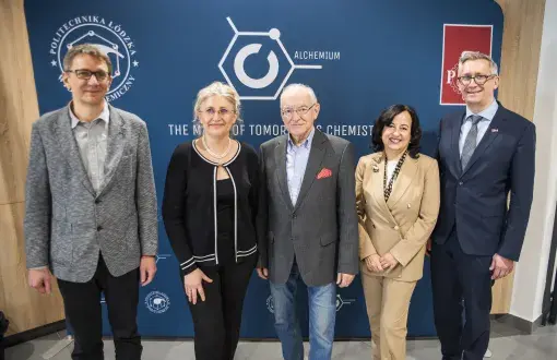Od lewej: prof. Jarosław Dziadek, prof. Agnieszka B. Olejniczak, prof. Zbigniew J. Leśnikowski, prof. Małgorzata I. Szynkowska-Jóźwik i prof. Łukasz Albrecht