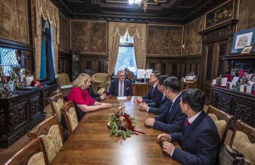 Spotkanie w rektoracie z chińską delegacją