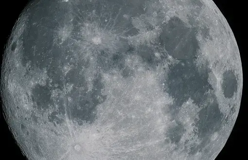 zdjęcie księżyca na czarnym tle