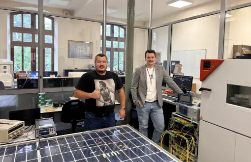 W laboratorium Katedry Przyrządów Półprzewodnikowych i Optoelektronicznych, fot. Mateusz Łakomski